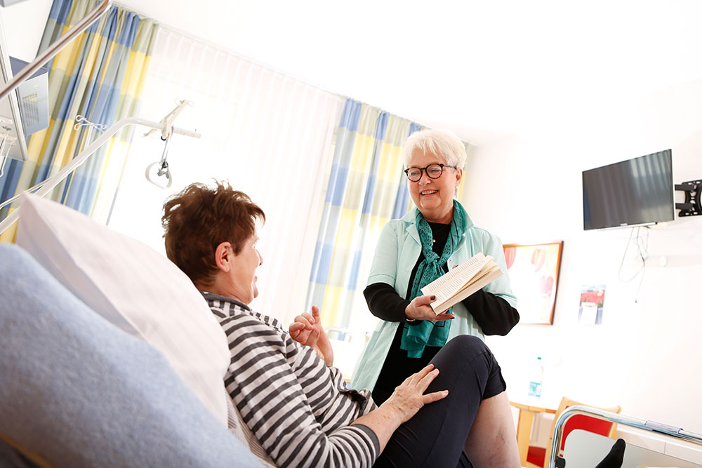 Orthopädische Klinik Hessisch Lichtenau – Kirchliche Dienste – Grüne Damen Orthopädische Klinik Hessisch Lichtenau - Kirchliche Dienste - Grüne Damen